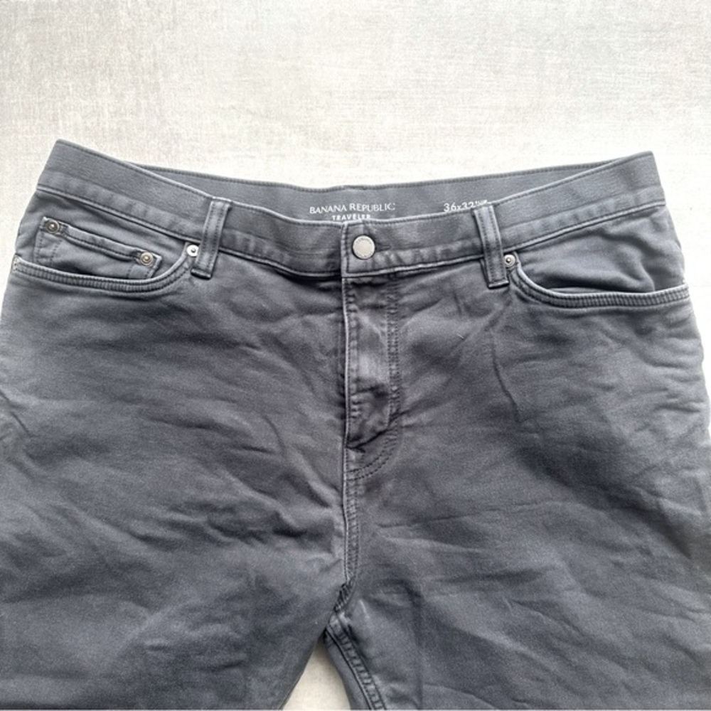 Banana Republic SUPER COMFY Traveler Pants - 36